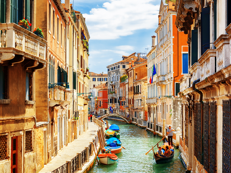 Find description in italian here Venice in Italy
